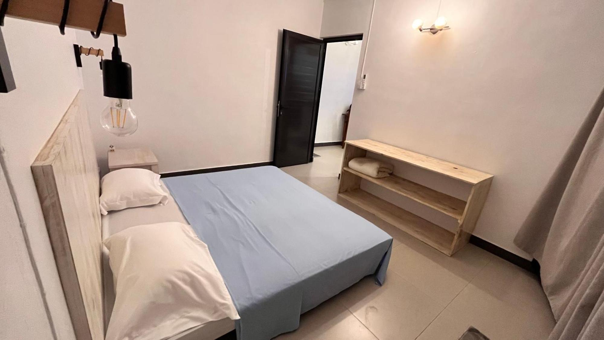 Ebony Apartment & Studio La Gaulette Bagian luar foto